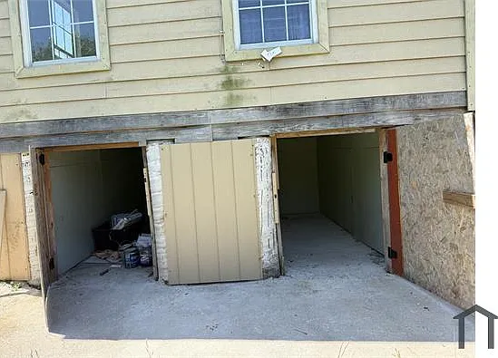 2729 E Commerce St — Photo 25