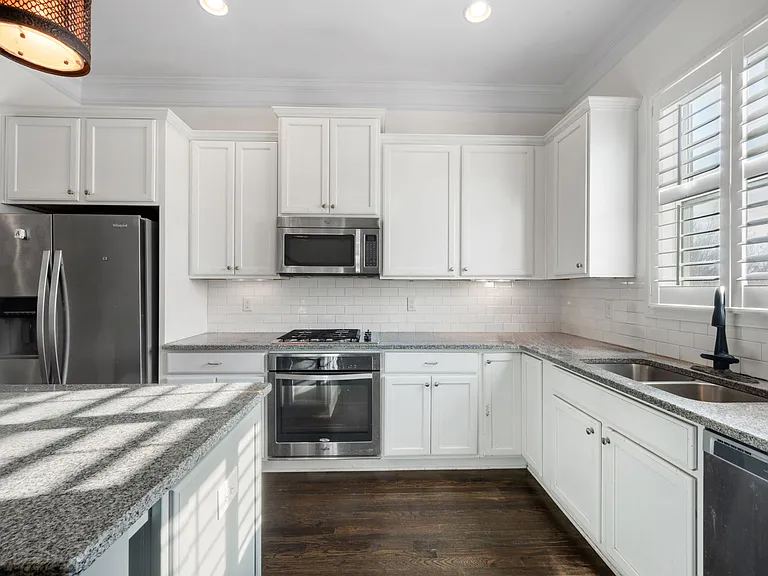 1425 Briarhaven Trl — Photo 3