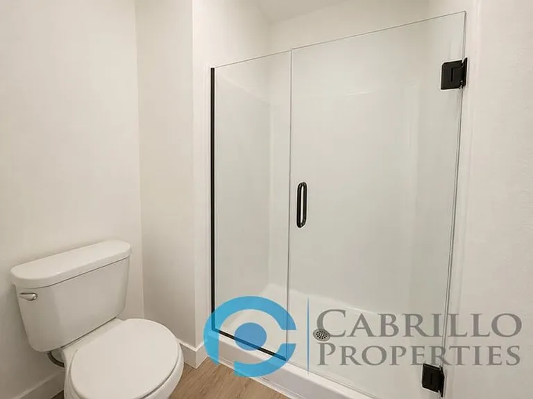 4825 70th St #13 — Photo 18