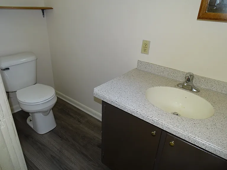 805 College Ave #1 — Photo 14