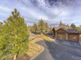 200 Vista Rim Dr, Redmond, OR 97756