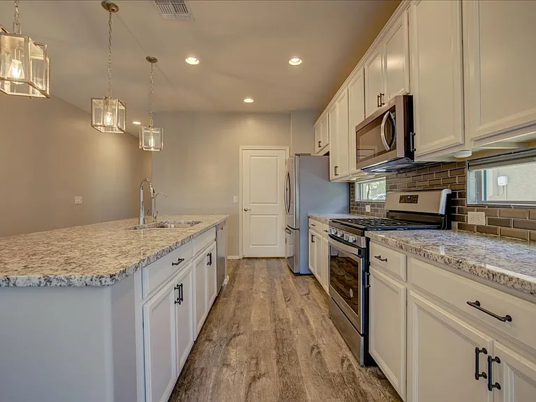 14266 E Hub Dr — Photo 7