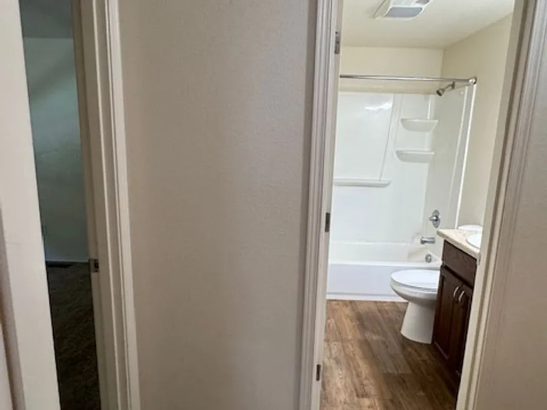 600 W 1st St #9 — Photo 13