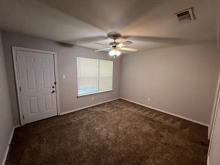 8126 Marydean Ave — Photo 6