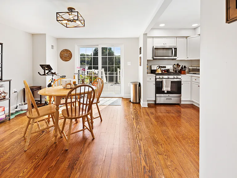 371 Spring Mill Ave — Photo 10