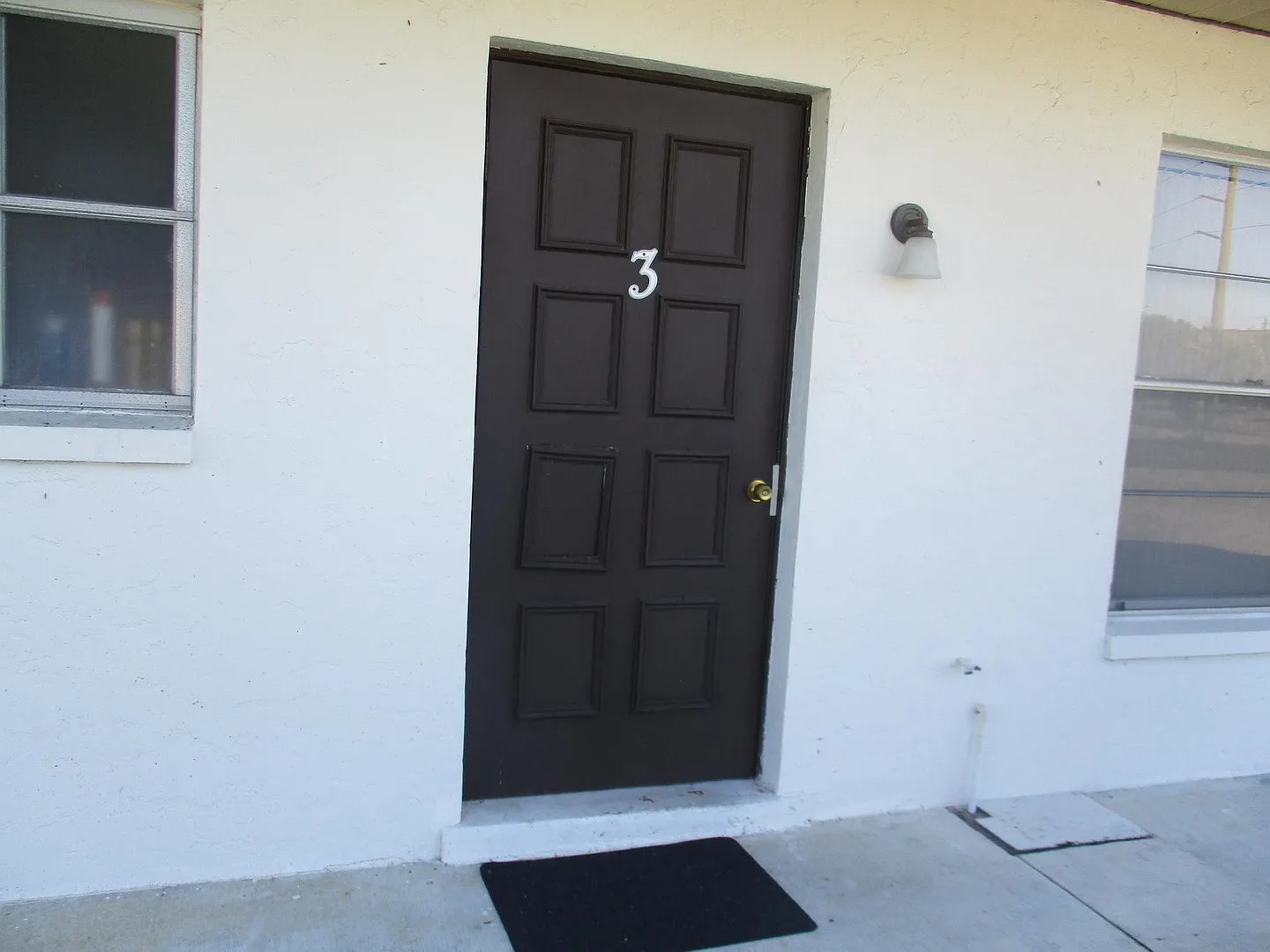 All tile 1/1 close to Cape Coral Pkwy — Photo 2