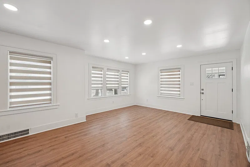 4 bed, 1.0 bath, 1750 sqft, $2,500 — Photo 4
