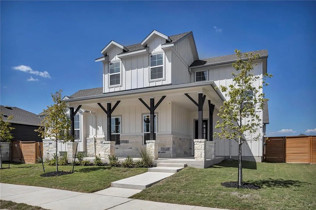 5 bed, 3.5 bath, 2729 sqft, $3,500 — Photo 2