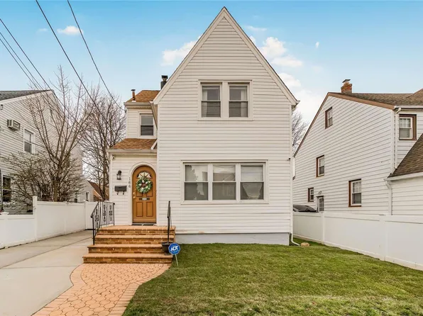 166 Oak Street, West Hempstead, NY 11552