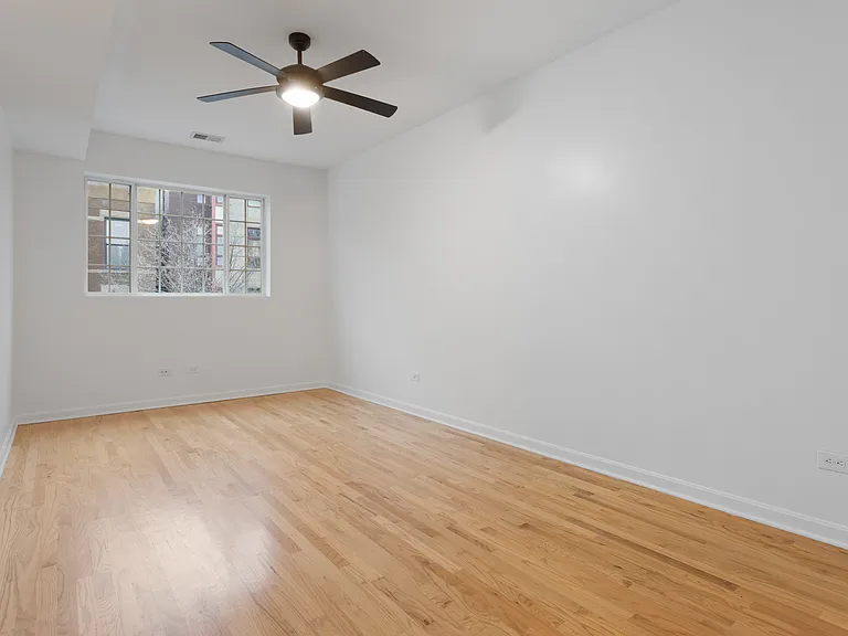 2014 W Superior St #1 — Photo 8