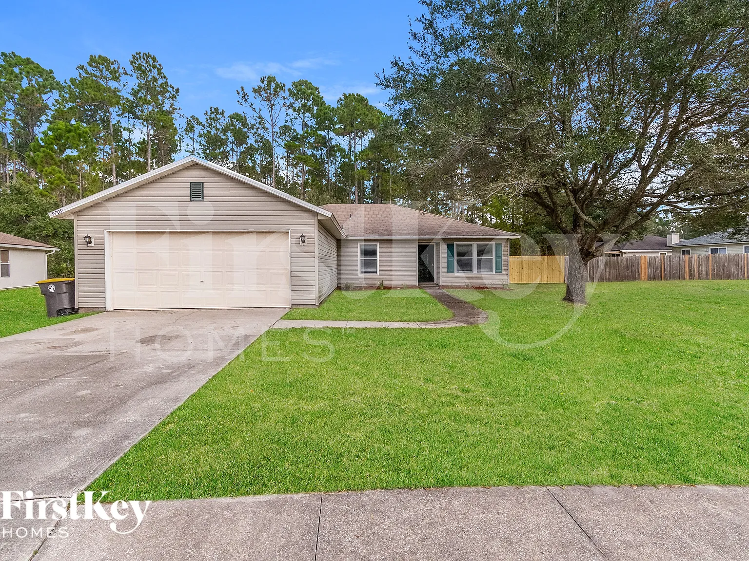 3 bed, 2.0 bath, 1895 sqft, $2,175 — Photo 1