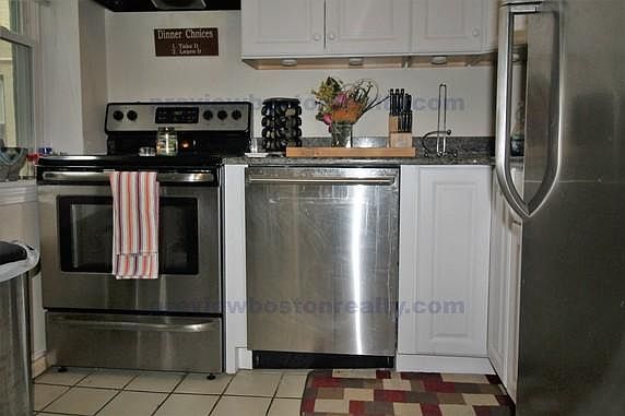3rd image of 1423 Commonwealth Ave #L102