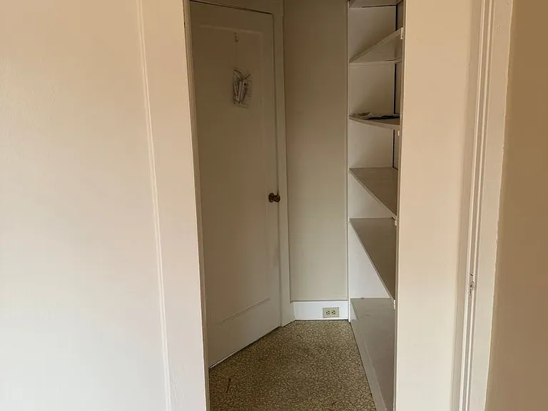 4426 Shafter Ave — Photo 6