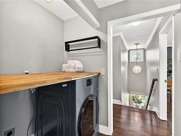 217 Westminster Dr NE — Photo 36