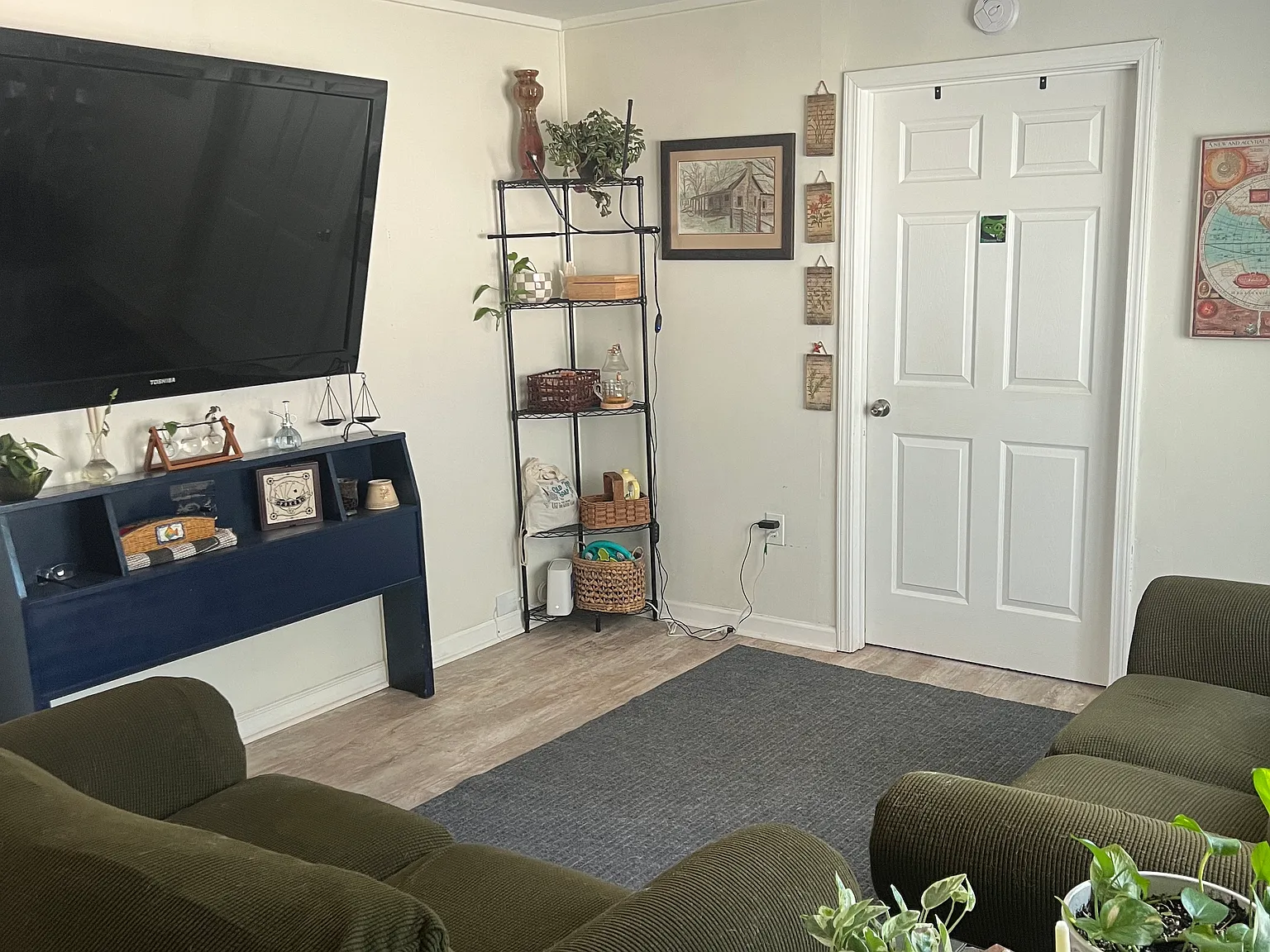 4 bed, $700 — Photo 3