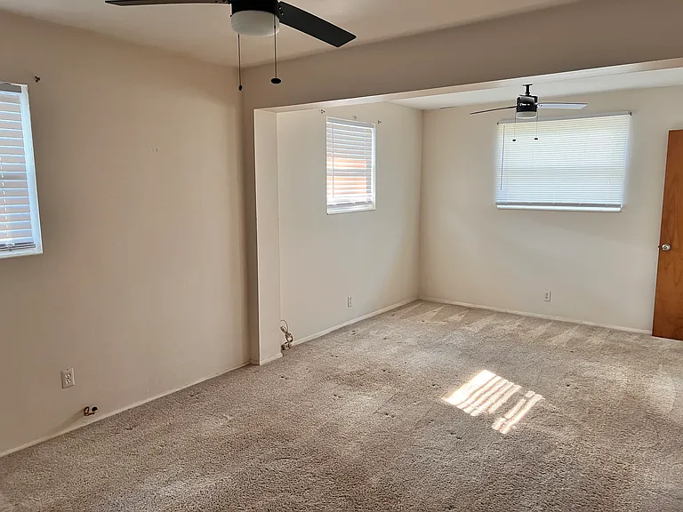 4815 Southland Dr — Photo 11