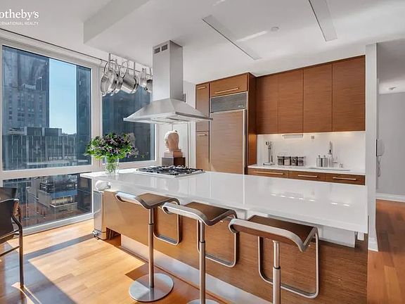 3rd image of 39 E 29th St #21-B