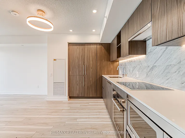 17 Bathurst St #2603 — Photo 9
