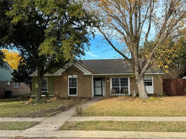 7501 Atlantic Dr, Rowlett, TX 75088