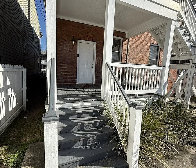 2235 Whitaker St — Photo 31