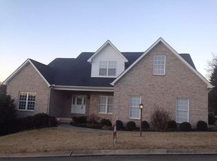 416 Royal Oaks Dr, Maryville, TN 37801