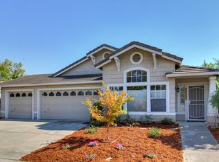 9208 Lakemont Dr, Elk Grove, CA 95624