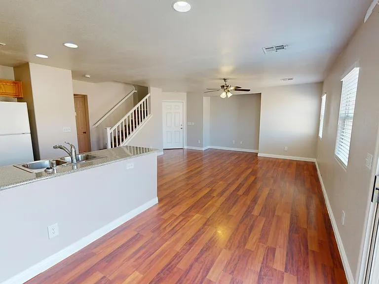 10225 Missouri Meadows St — Photo 7