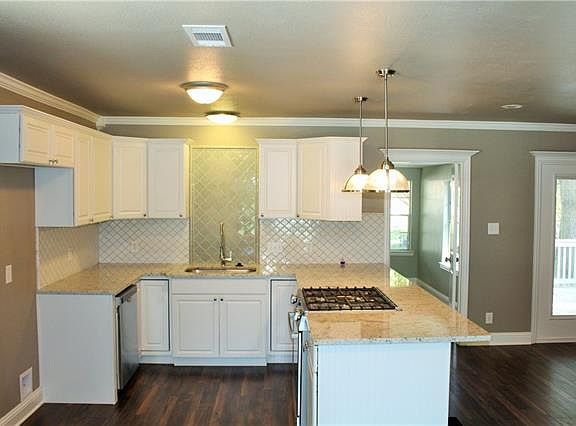 5th image of 1501 Larue Cir