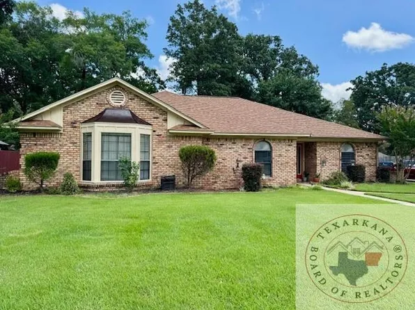 3506 Richwood Dr, Texarkana, TX 75503