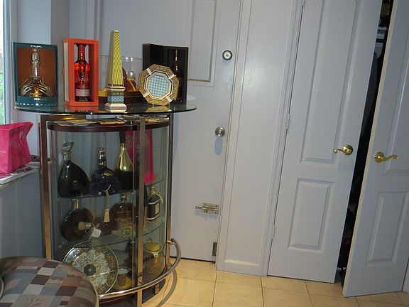 3rd image of 2475 Ocean Ave #6