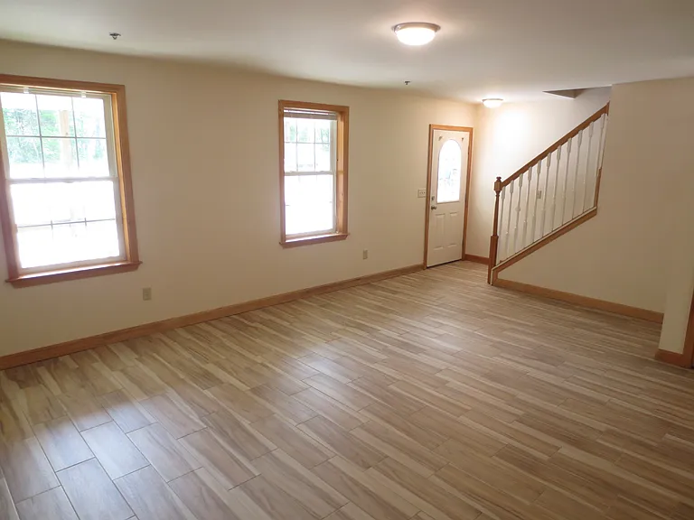 26 Rosewood Dr #4 — Photo 5