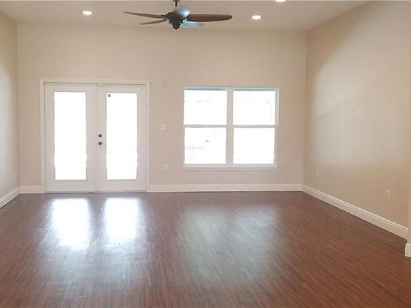 4th image of 519 W Kingway Dr