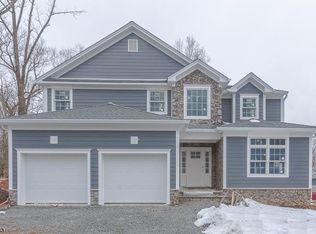 12 Old Farm Rd, Berkeley Heights, NJ 07922