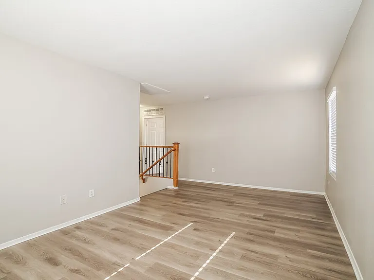 2413 W Chipman Rd — Photo 14