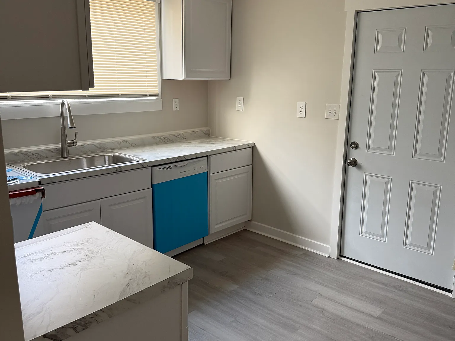 4 bed, 1676 sqft, $1,650 — Photo 2