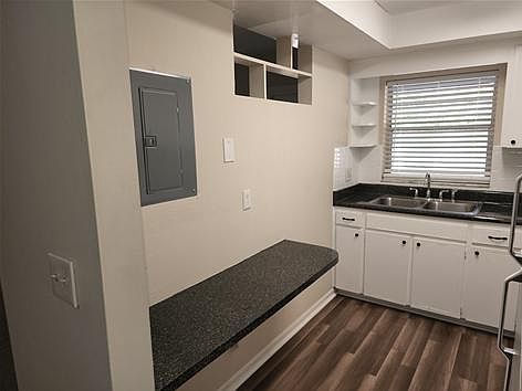 5th image of 3103 37th St N #309