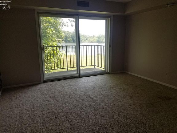 5th image of 1305 S Lake Wilmer Dr