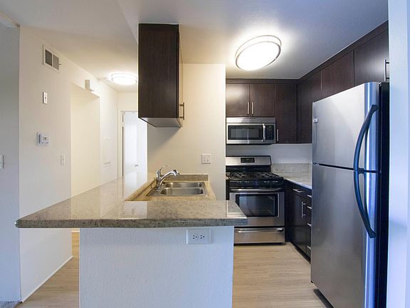 3rd image of 7810 Topanga Canyon Blvd APT 220