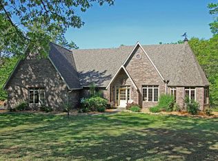 137 River Bluff Dr, Branson, MO 65616