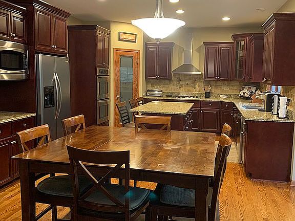 Beautiful Gourmet Kitchen