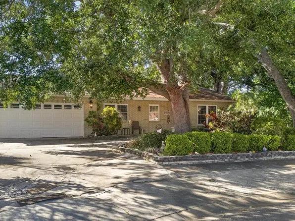 8404 Sandstone Ct, Tampa, FL 33615