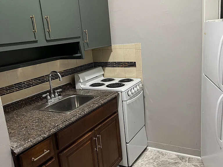 7416 Harwood Ave #309 — Photo 10