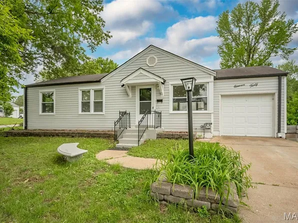 1140 Nectar Dr, Saint Louis, MO 63137