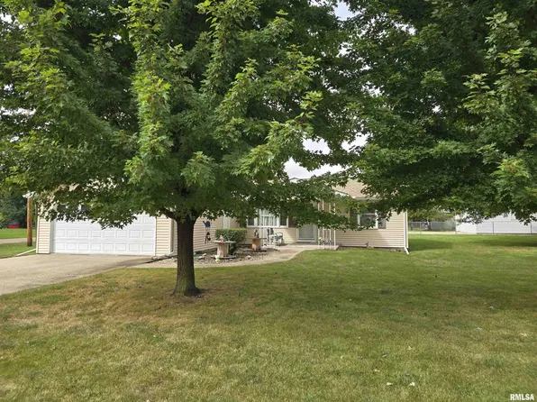 620 N Avenue E, Canton, IL 61520