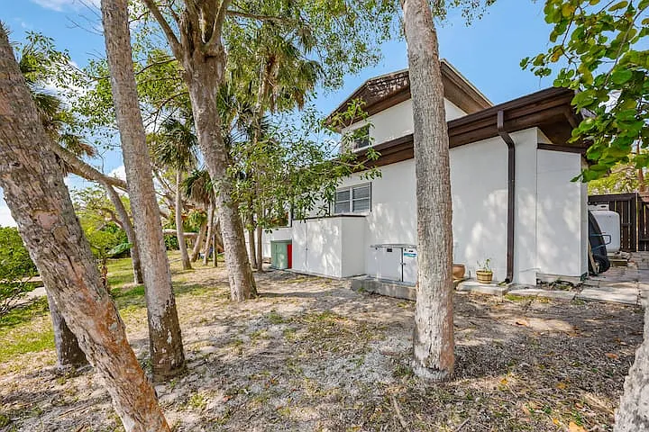 11560 Dragon Point Dr — Photo 16