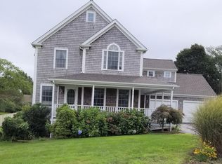 56 Prospect Farm Rd, Portsmouth, RI 02871