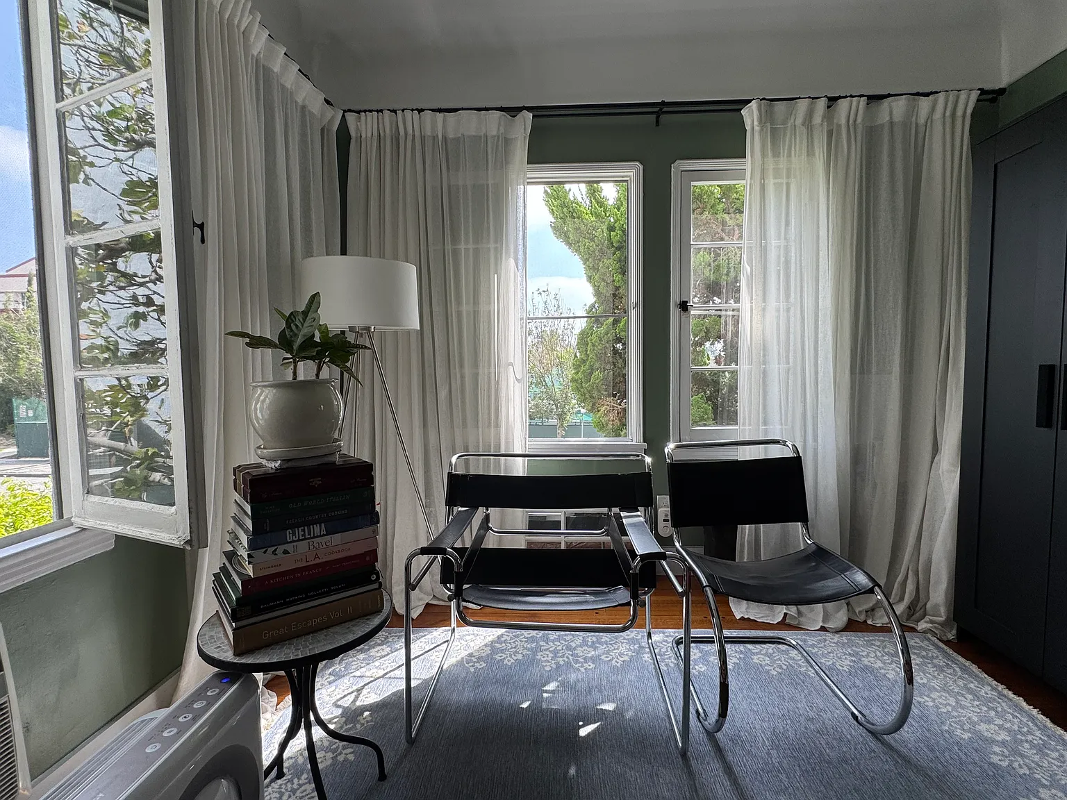 2 bed, 1000 sqft, $3,200 — Photo 2