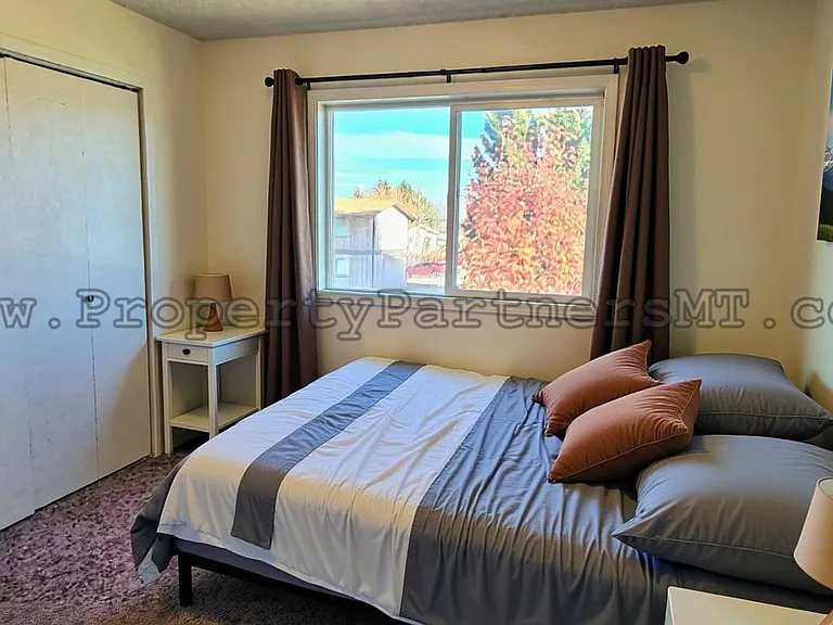 413 S 20th Ave — Photo 25