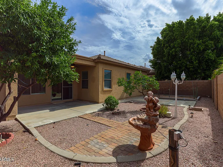 3433 W Languid Ln — Photo 32