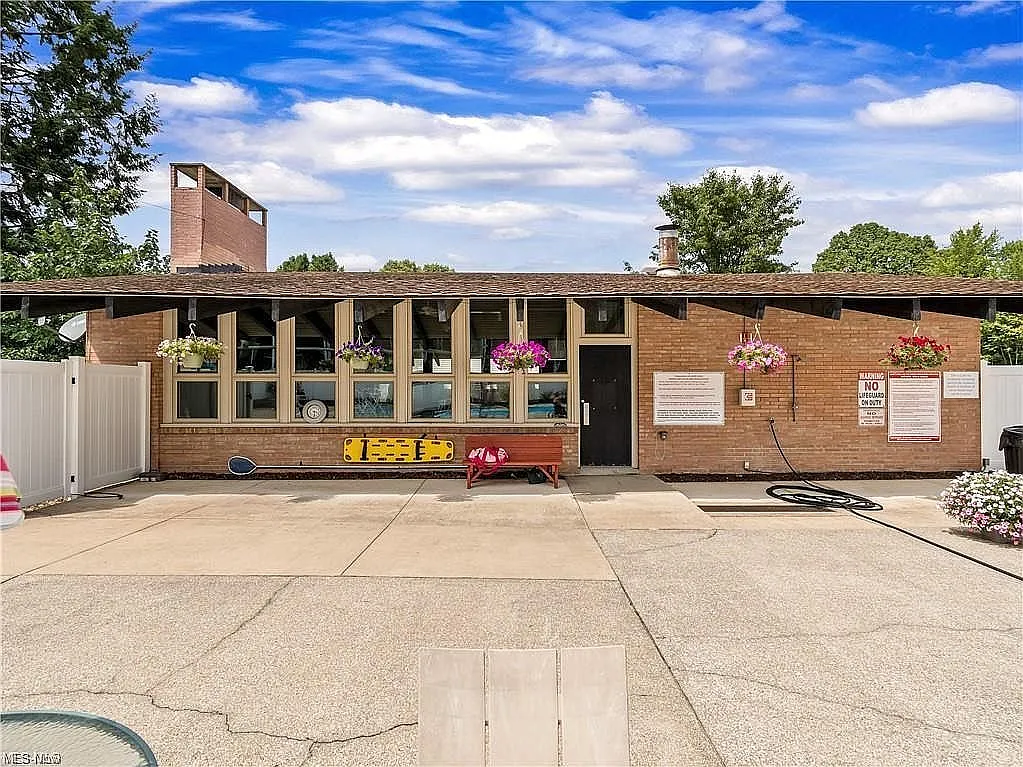 2331 E Market St — Photo 3